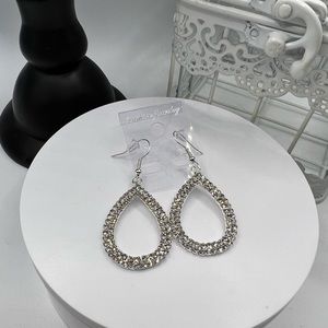 Silver Tone‎ Fashion Jewelry Earrings NEW